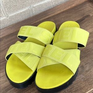 Sorel Roaming Sport Slide Neon Yellow Straps Size 9